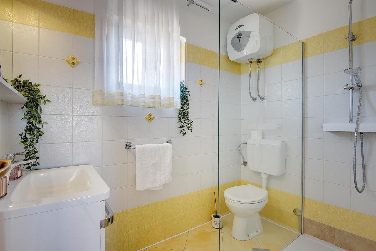 Apartments Vita Vinkuran Bagian luar foto
