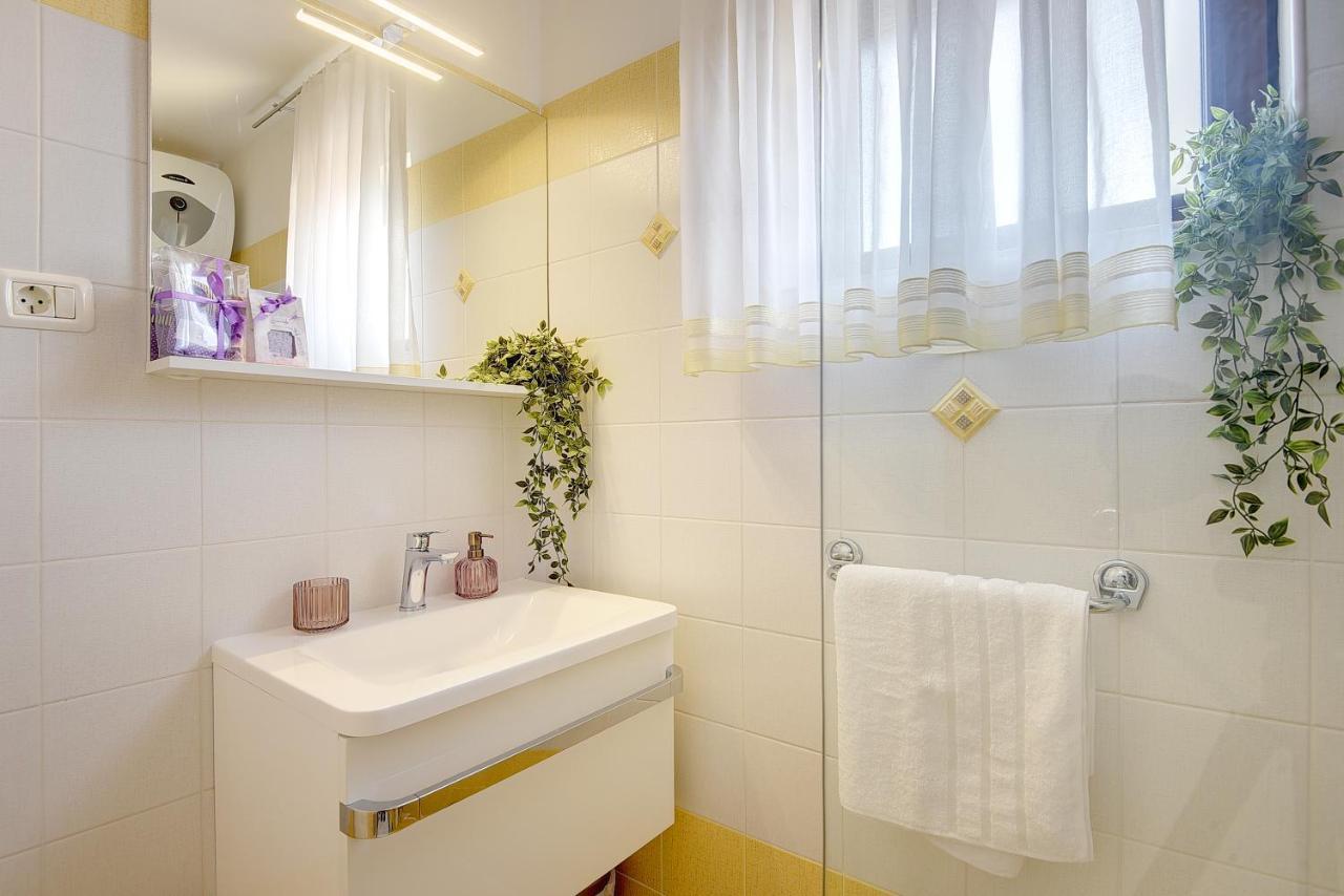 Apartments Vita Vinkuran Bagian luar foto